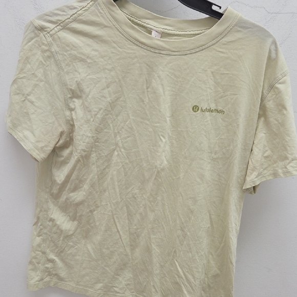 lululemon athletica Tops - lululemon athletica Short Sleeve Tee in Pale Yellow